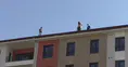 Malatya'da TOKİ İşçilerinden Çatıda "Maaş" Eylemi!