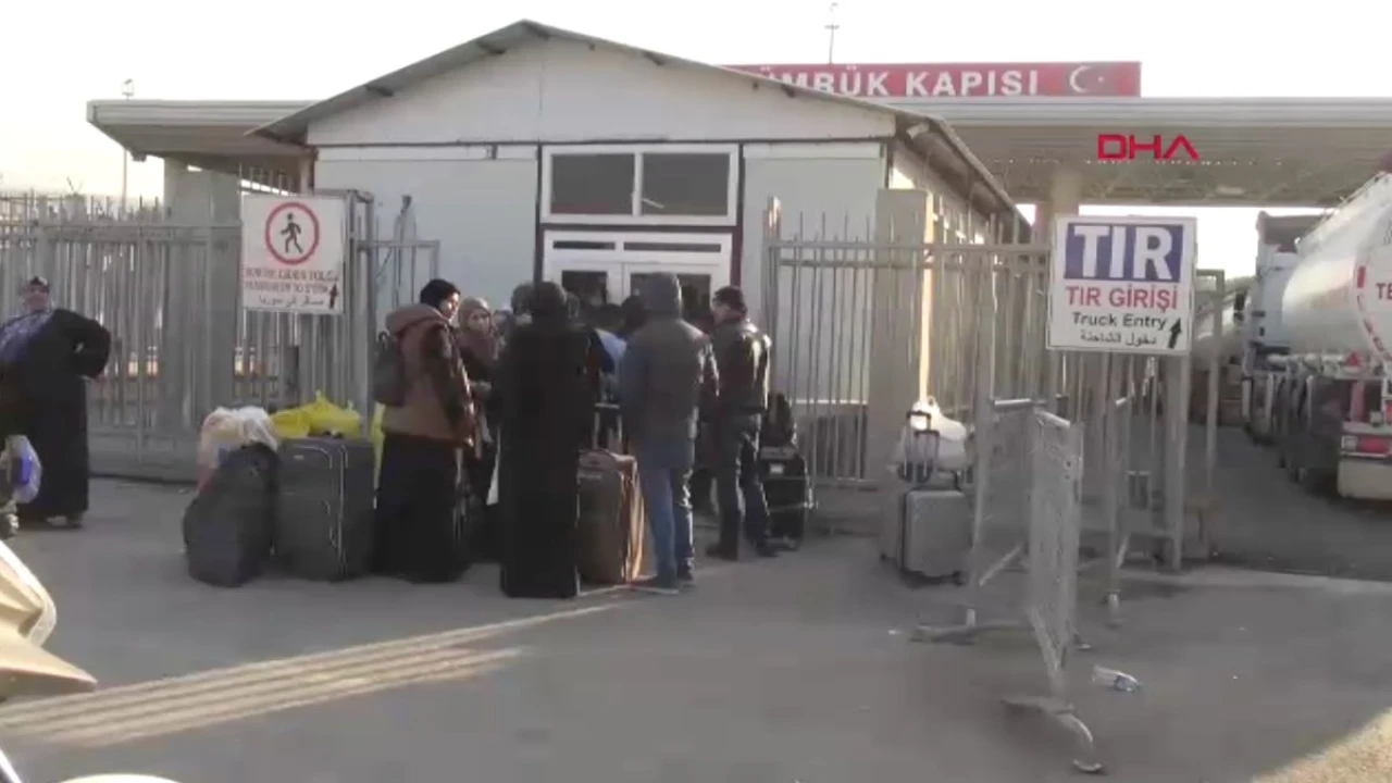 Suriyeli mülteciler, Türkiye'ye geri dönüşlerinde minnettar: Dualarımız sizinle!