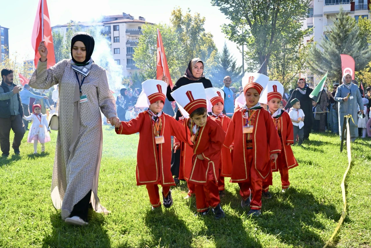Malatya’da Minikler Dualarla Kur’an-ı Kerim’e İlk Adımı Attı