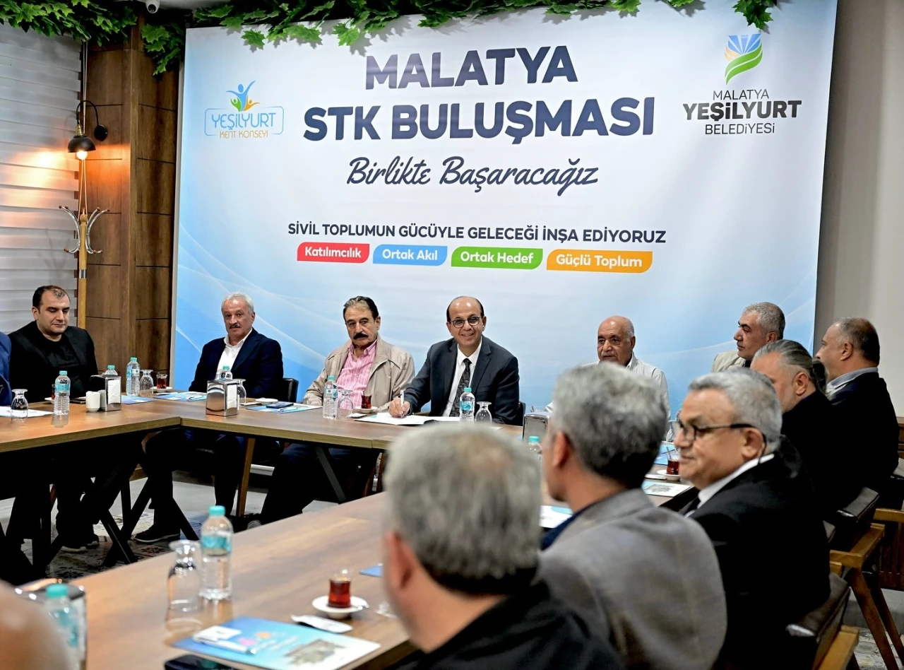 Yeşilyurt’ta STK’larla Ortak Akıl Toplantısı: Başkan Geçit Katılımı
