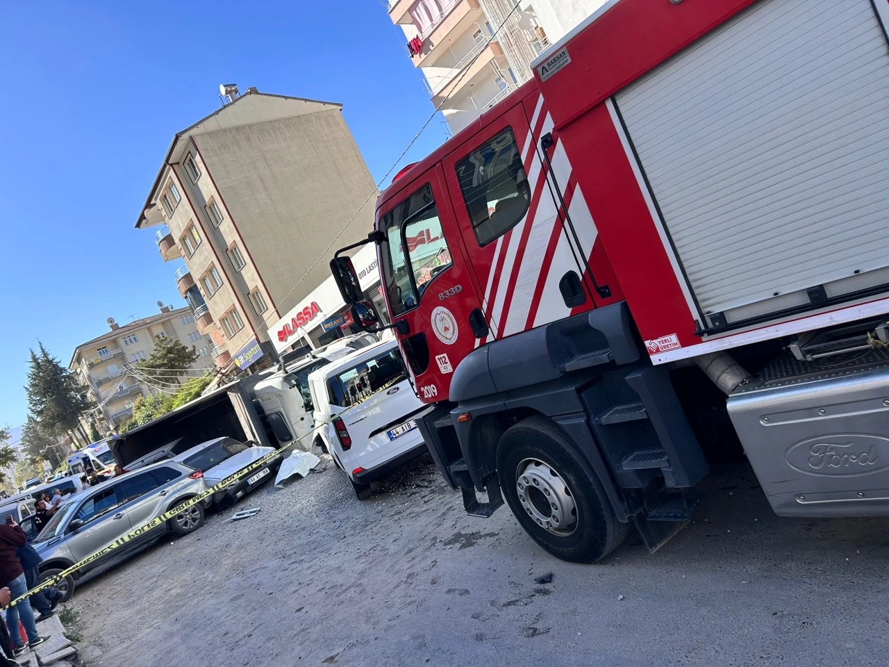 Malatya Paşaköşkü’nde Freni Patlayan Kamyon 2 Araca Çarptı