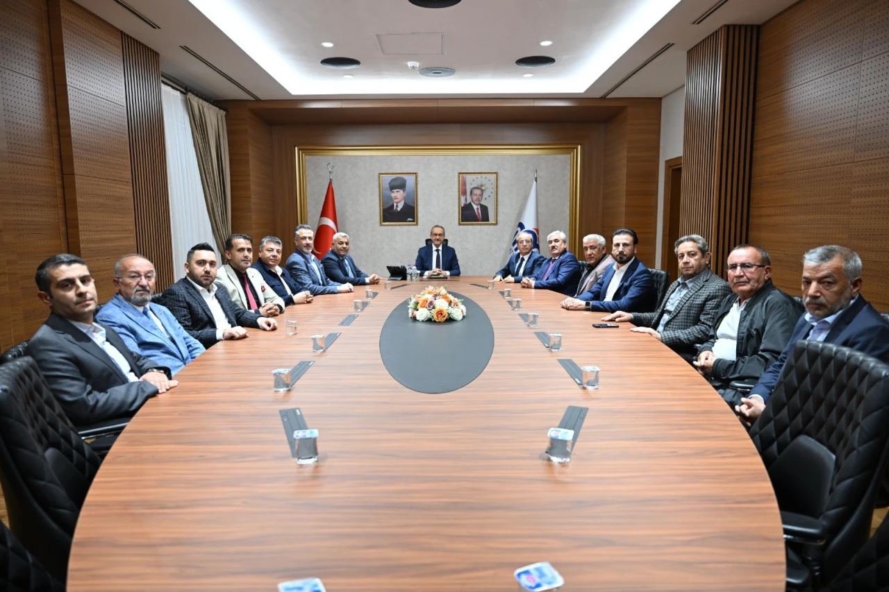 TSO heyeti ve Vali Seddar Yavuz ile bir araya geldi