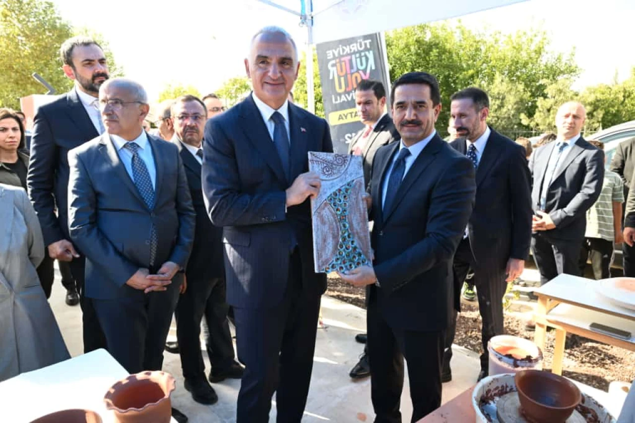 Bakan Ersoy, Arslantepe Karşılama Merkezi ve Sergi Açılışını Yaptı