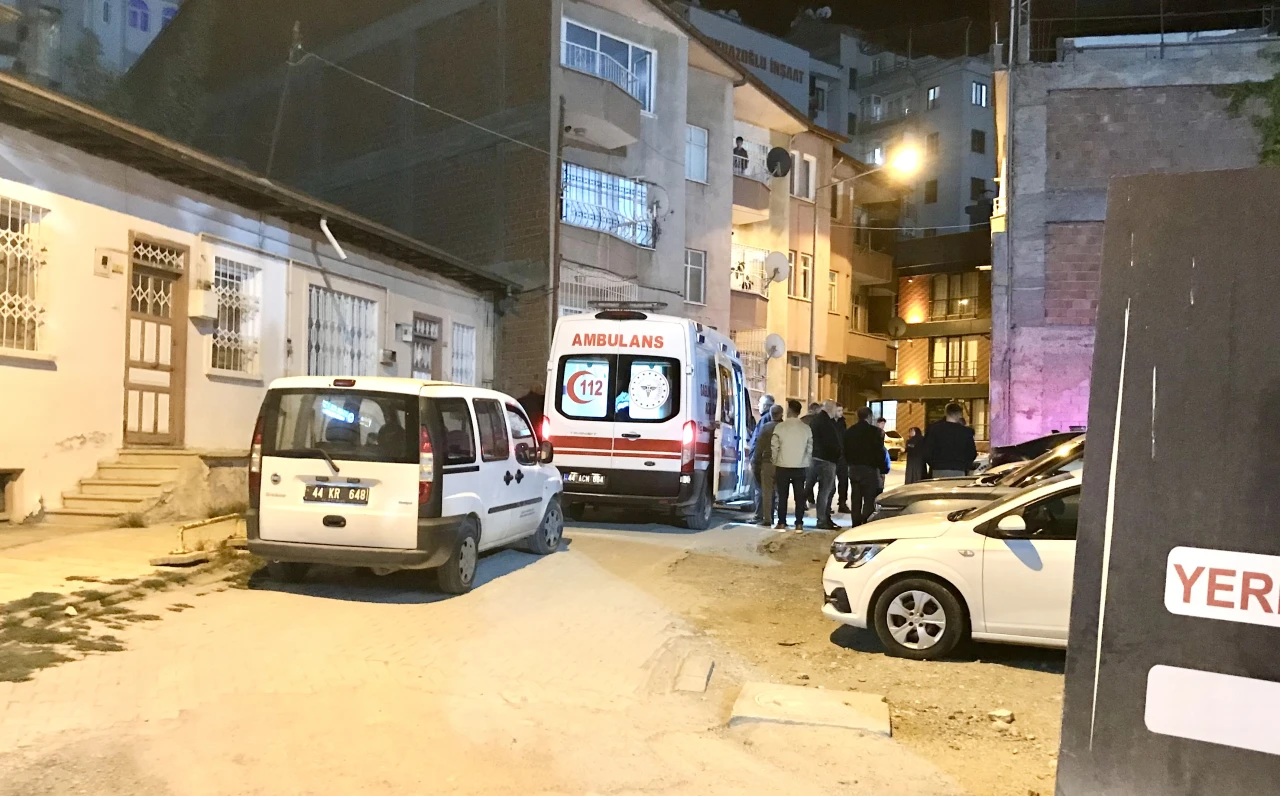 Malatya'da Yalnız Yaşadığı Evde Düşüp Hayatını Kaybetti