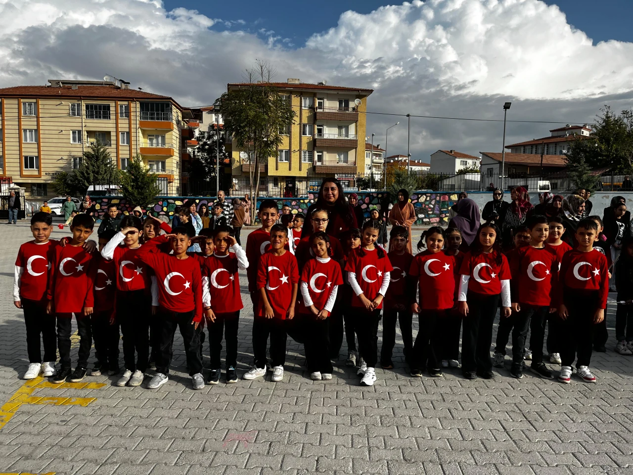 Tevfik Memnune Gültekin İlkokulu’ndan Cumhuriyet Coşkusu