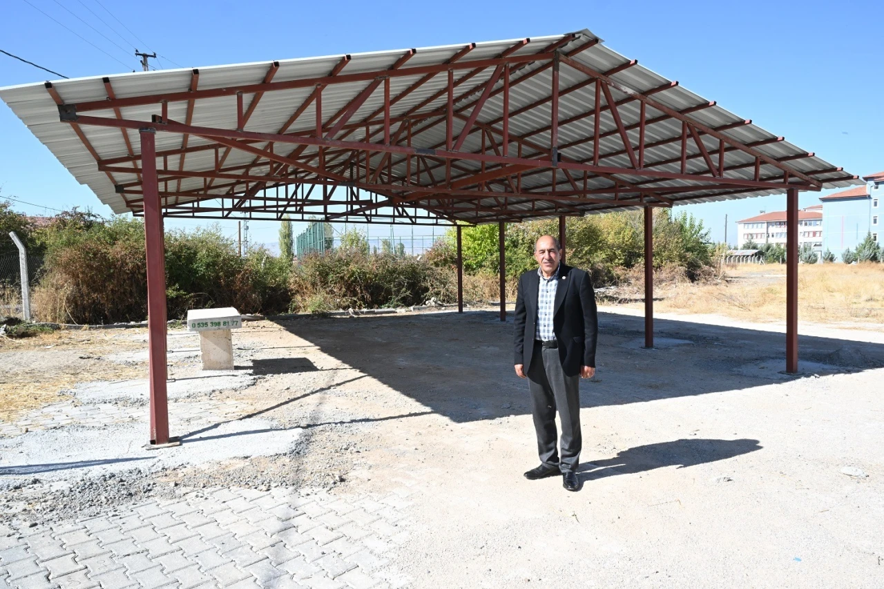 Yeşilyurt Belediyesi, Suluköy Mezarlığında Yenileme Çalışması Yaptı