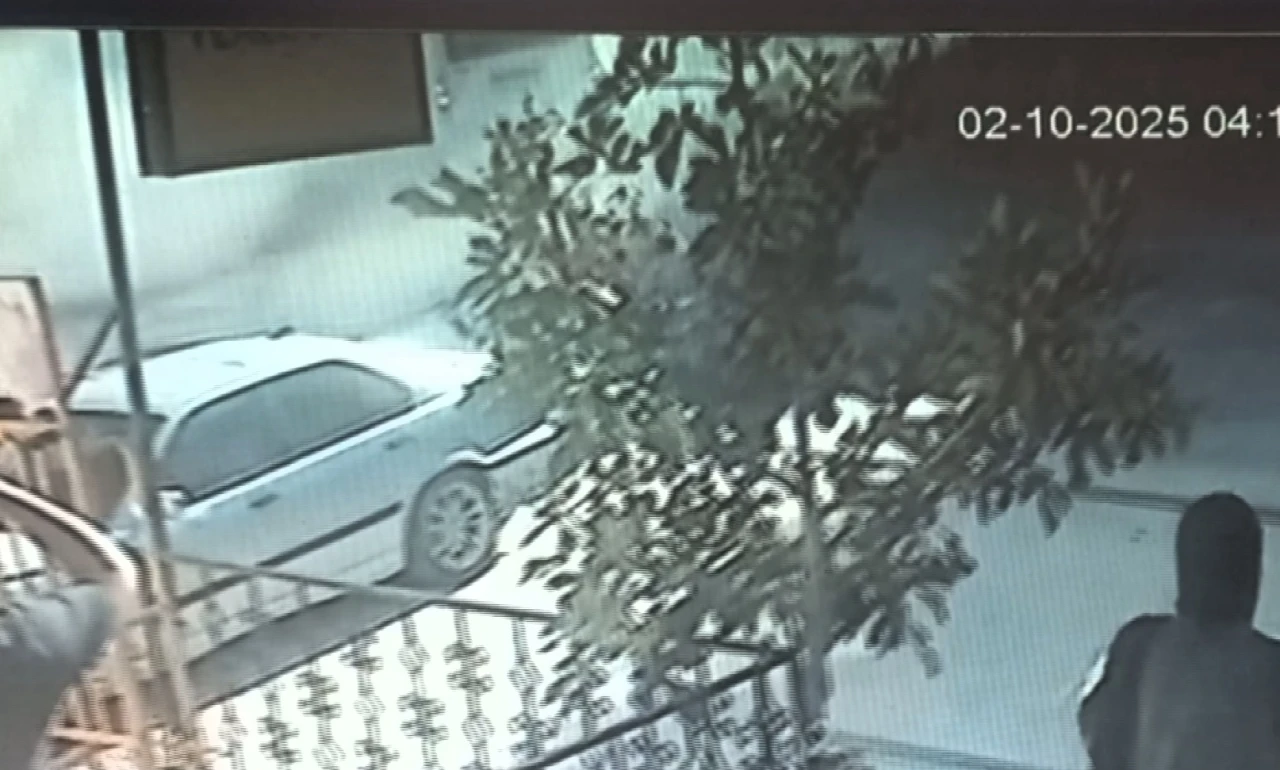 Feci kaza anı güvenlik kamerasına yansıdı