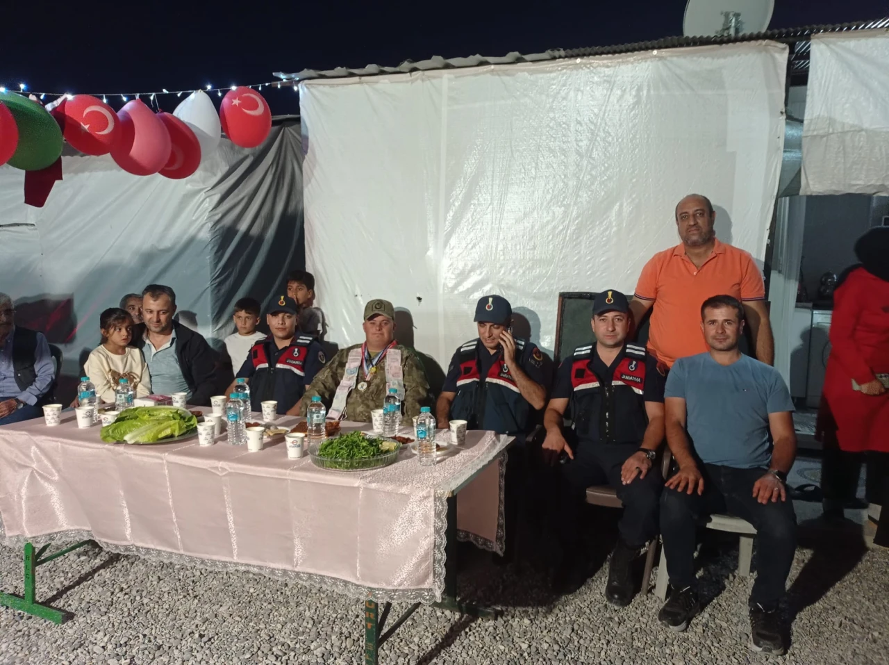 Depremzedeyken Askerlik Hayali Gerçek Oldu: Duygu Dolu Uğurlama