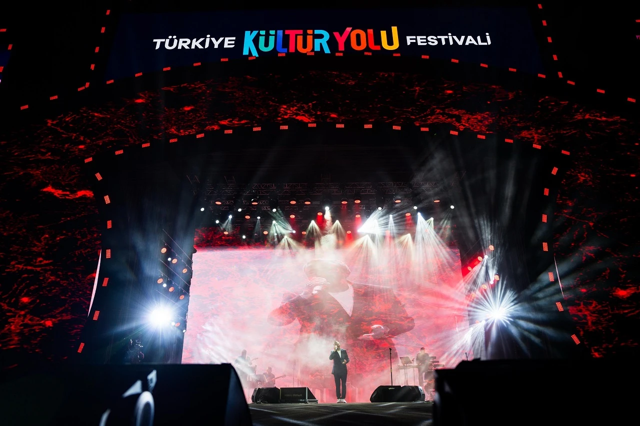 Resul Dindar Malatya’da Coşturdu: Binlerce Kişiyle Unutulmaz Gece