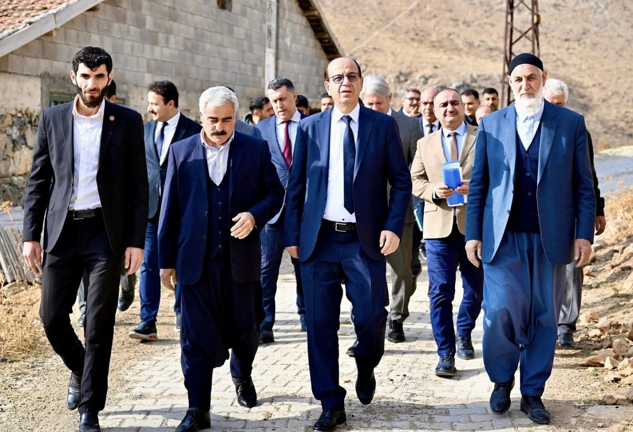 Yeşilyurt Belediyesi Kırsal Mahallelerde Ulaşım Konforunu Artırıyor