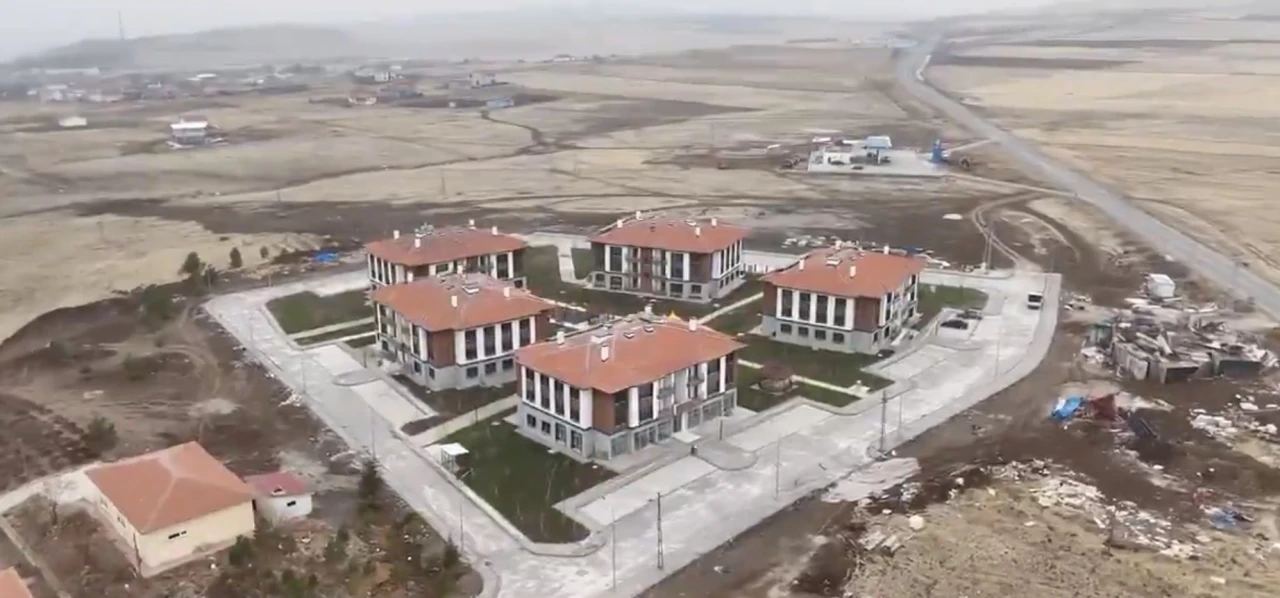 Arguvan'da Beklenen Gün: 57 Konutun Anahtar Teslimi Başladı