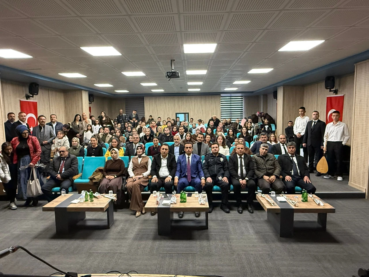 Kuluncak'ta Öğretmenler Günü: Köy Okulları ve Koro Büyüledi