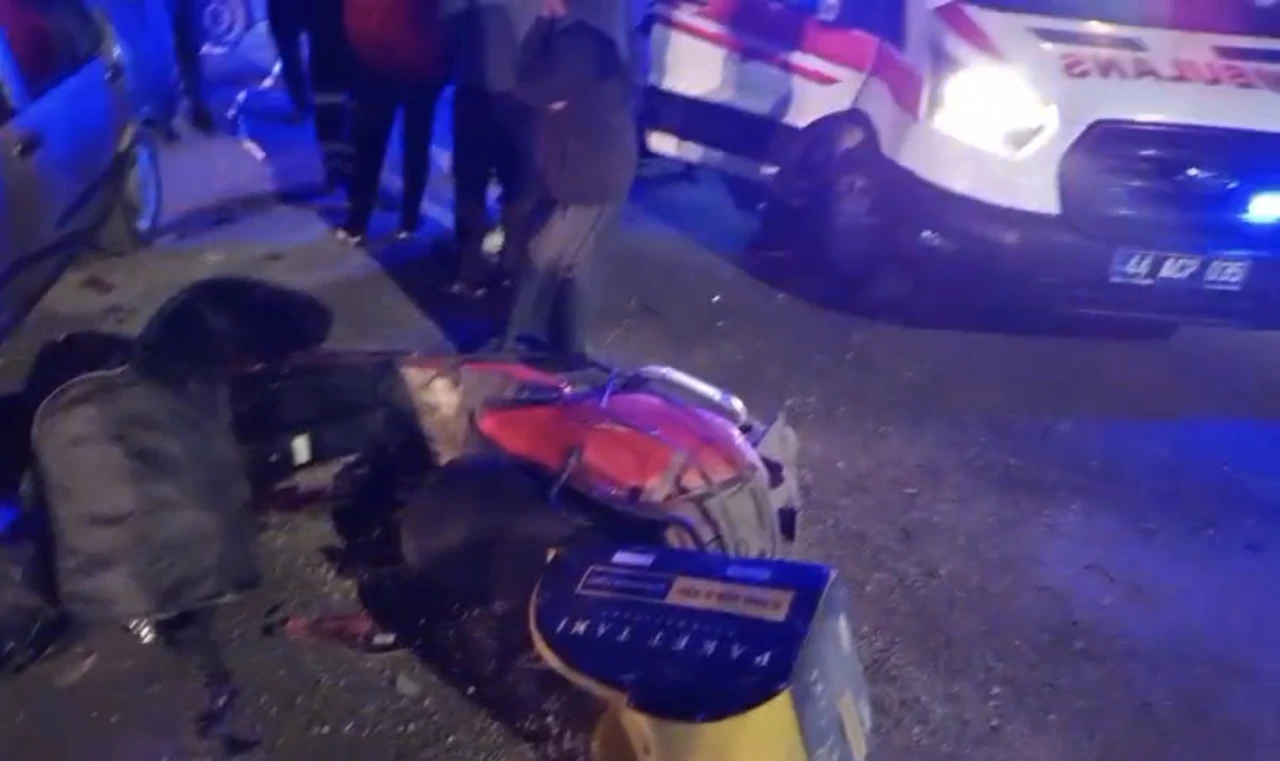 Malatya'da Kuryeye Çarpıp Kaçtı: Genç Sürücü Yaşam Savaşı Veriyor