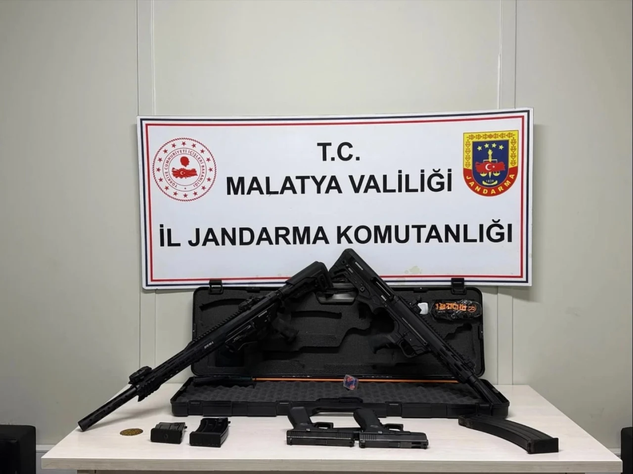 Malatya’da Düğünde Havaya Ateş Eden 4 Şüpheli Yakalandı