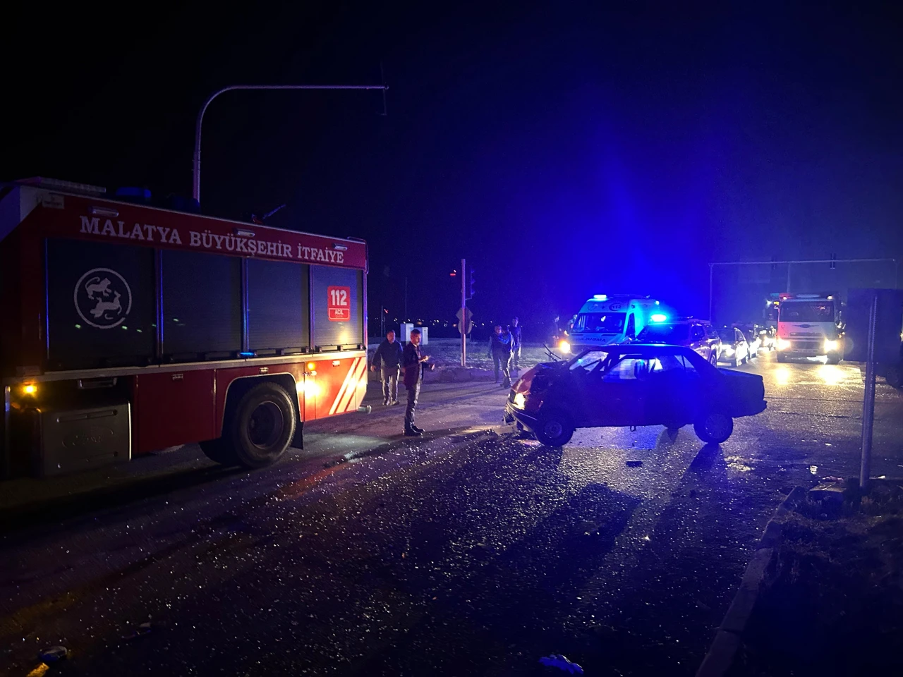 Malatya-Sivas Yolunda Feci Kaza: Hatalı Sollama 4 Kişiyi Hastanelik Etti