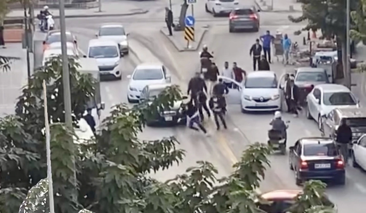 Trafikte Yaşanan Kavga Cep Telefonu Kamerasına yansıdı
