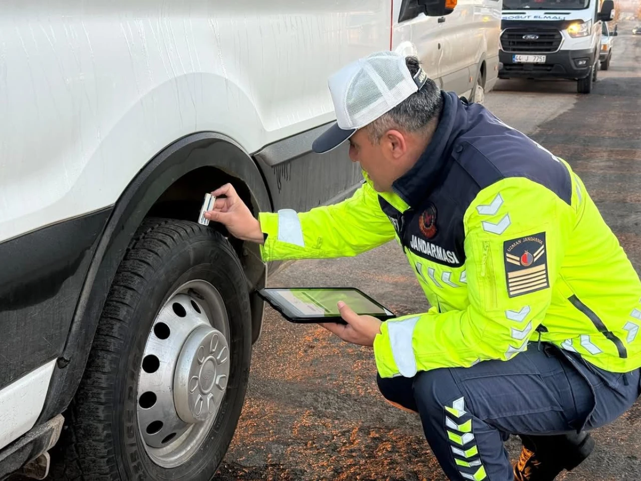 Malatya Doğanşehir’de Kış Lastiği Denetimi: 3 Sürücüye Ceza