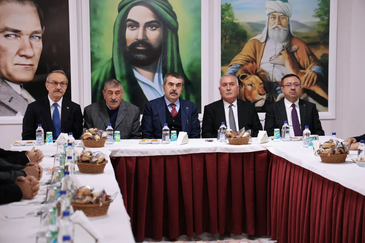 Bakan Tekin: Yeni Müfredatta Alevilik ve Bektaşilikde Yer Alacak