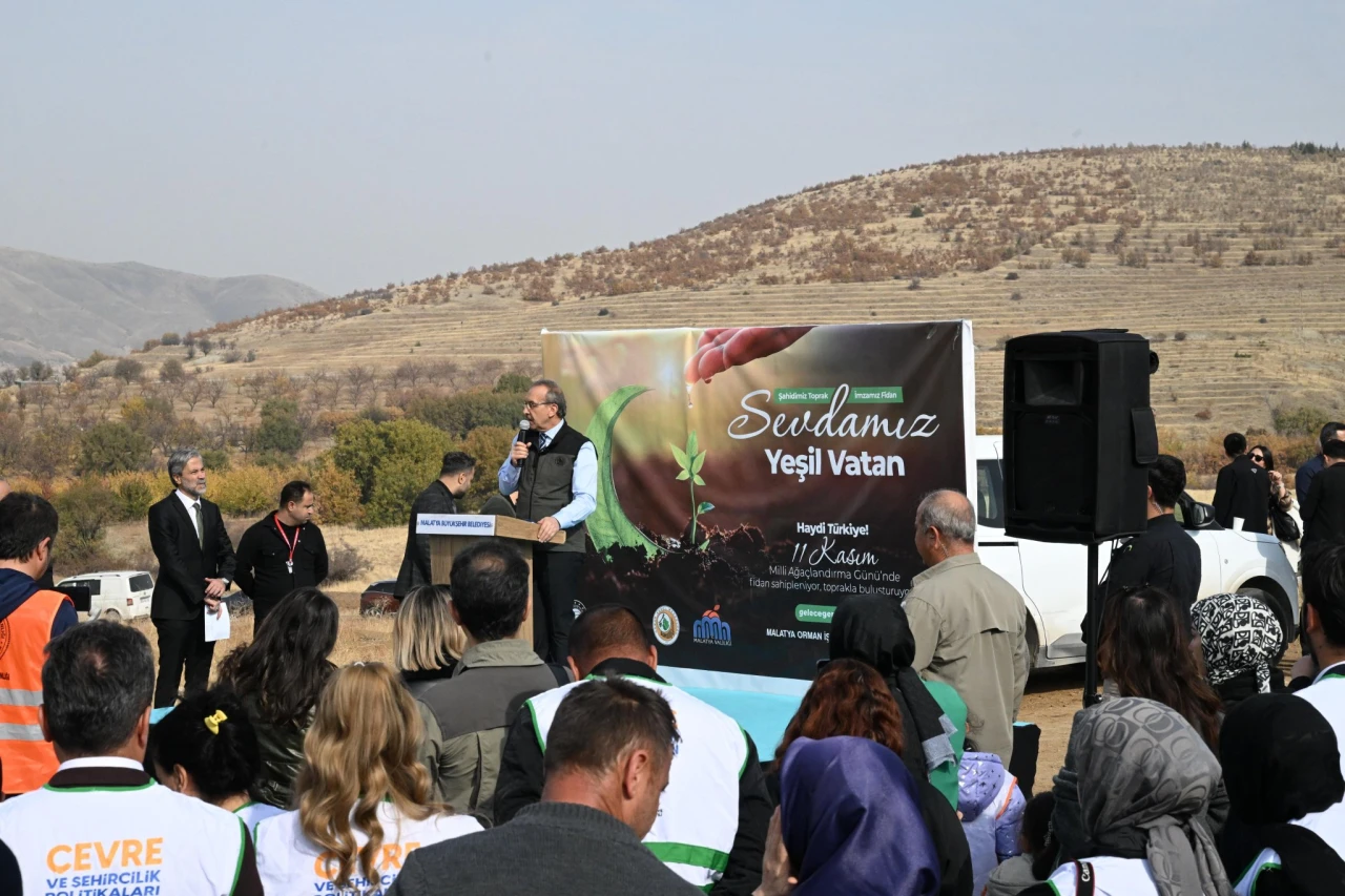 Malatya'da 733 Bin 650 Yeni Fidan Toprakla Buluştu