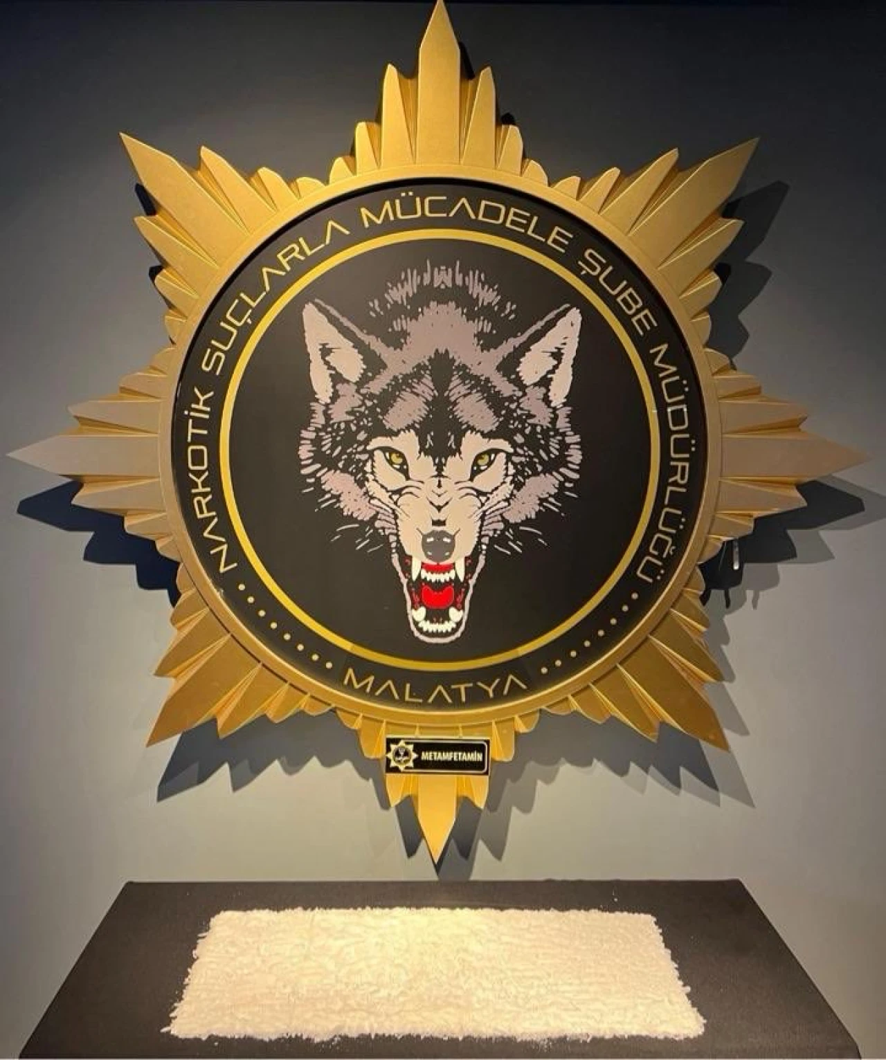 Uygulama Noktasında 1 Kilo Metamfetamin Ele Geçirildi