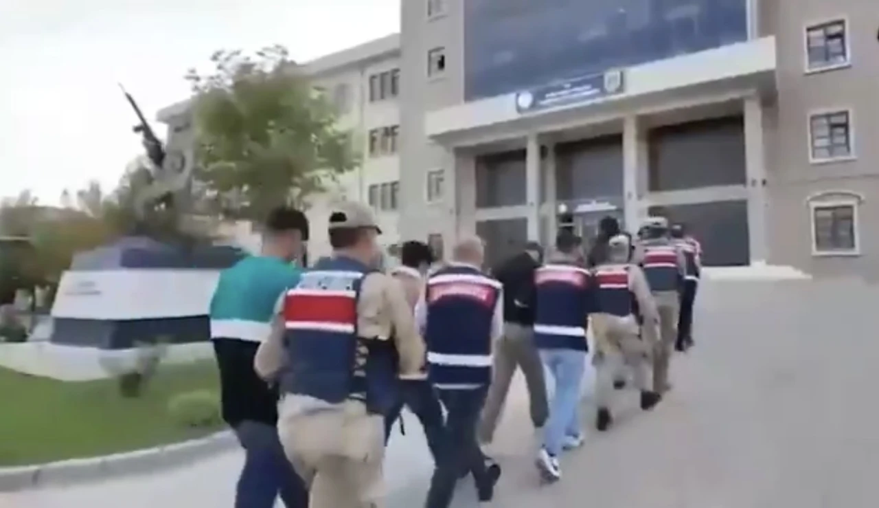 Ülke çapında 181 aranan kişi polis tarafından yakalandı