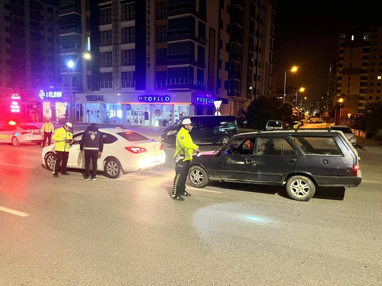 Malatya’da Yüzakı Caddesi’nde Asayiş ve Trafik Denetimi