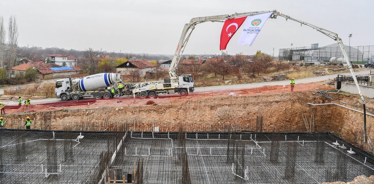 Amatör Spor Kulüpleri Tesisi'nin Temel Atma Töreni Gerçekleştirildi