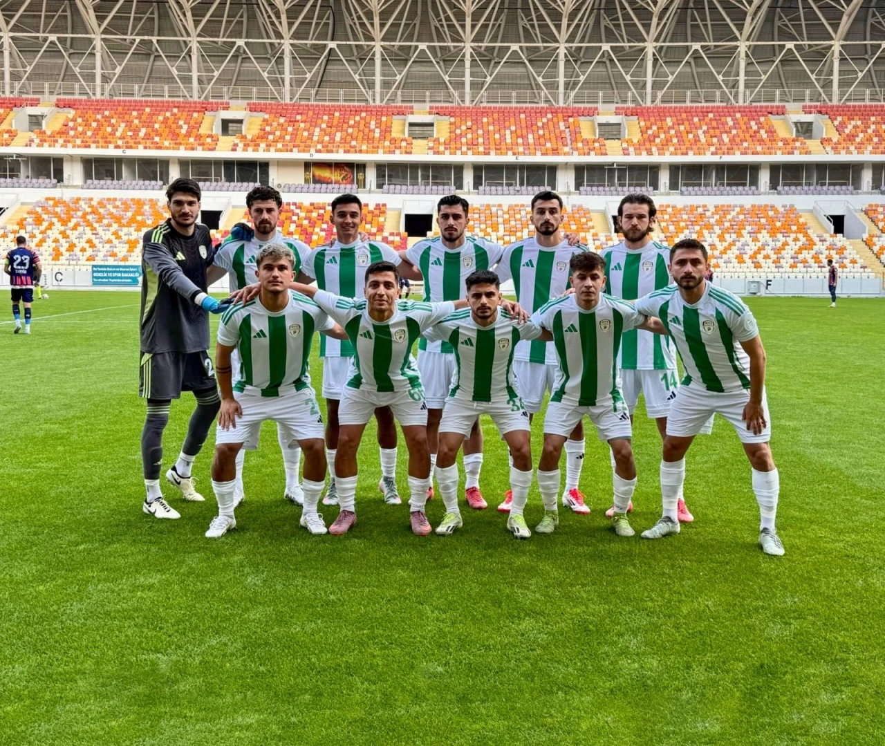 Malatya Yeşilyurtspor 9 Kişi Kalan Rakibini 1-0 Mağlup Etti