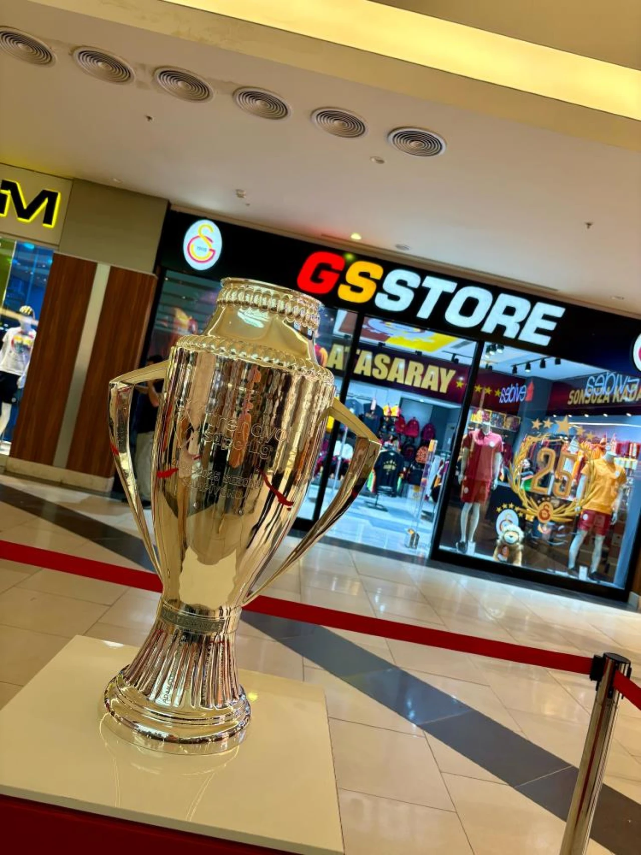 Şampiyonluk kupası Malatya’da taraftarla buluştu