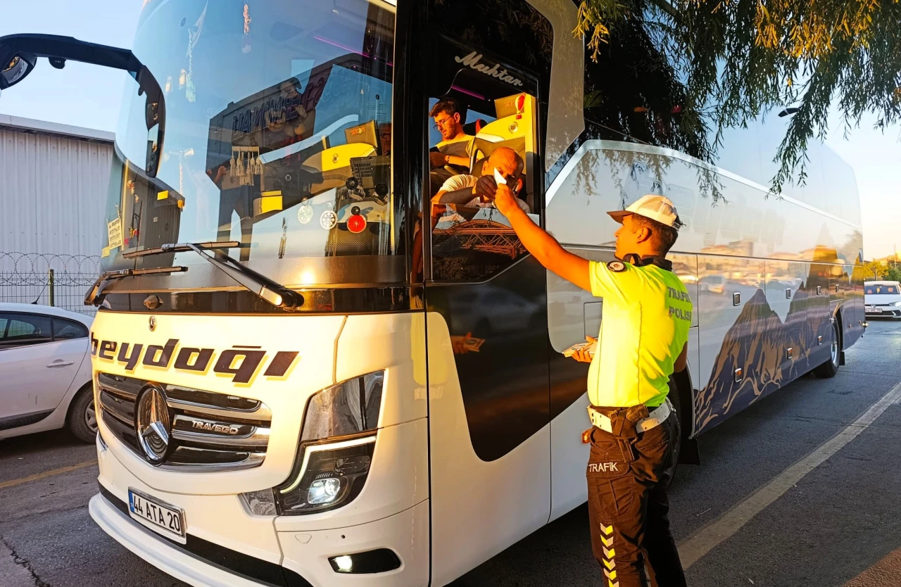 Tatil Ve Seyahat Döneminde Emniyet Kemeri Hayat Kurtarıyor