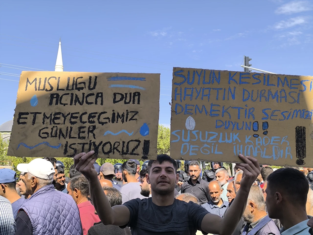 Doğanşehir Su Sıkıntısı: Erkenek Mahallesi’nde Vatandaşlar Eylemde