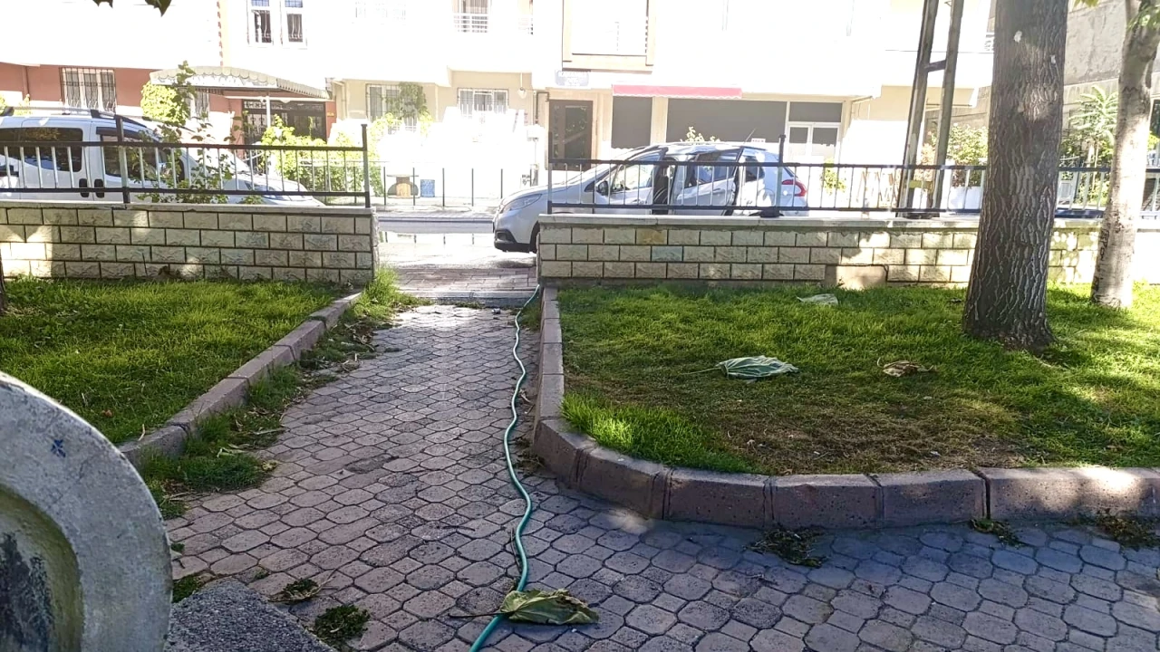 Su Kaynakları Azalırken Park Çeşmeleriyle Araç Yıkayanlara Tepki