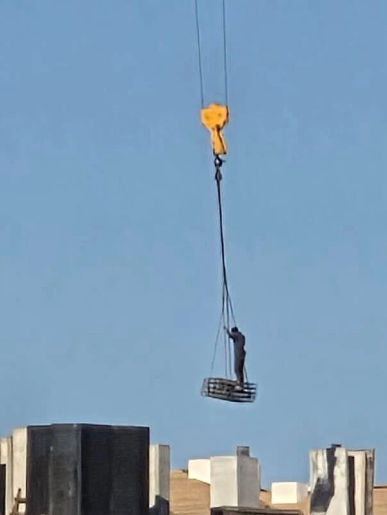 TOKİ şantiyesinde tehlikeli anlar