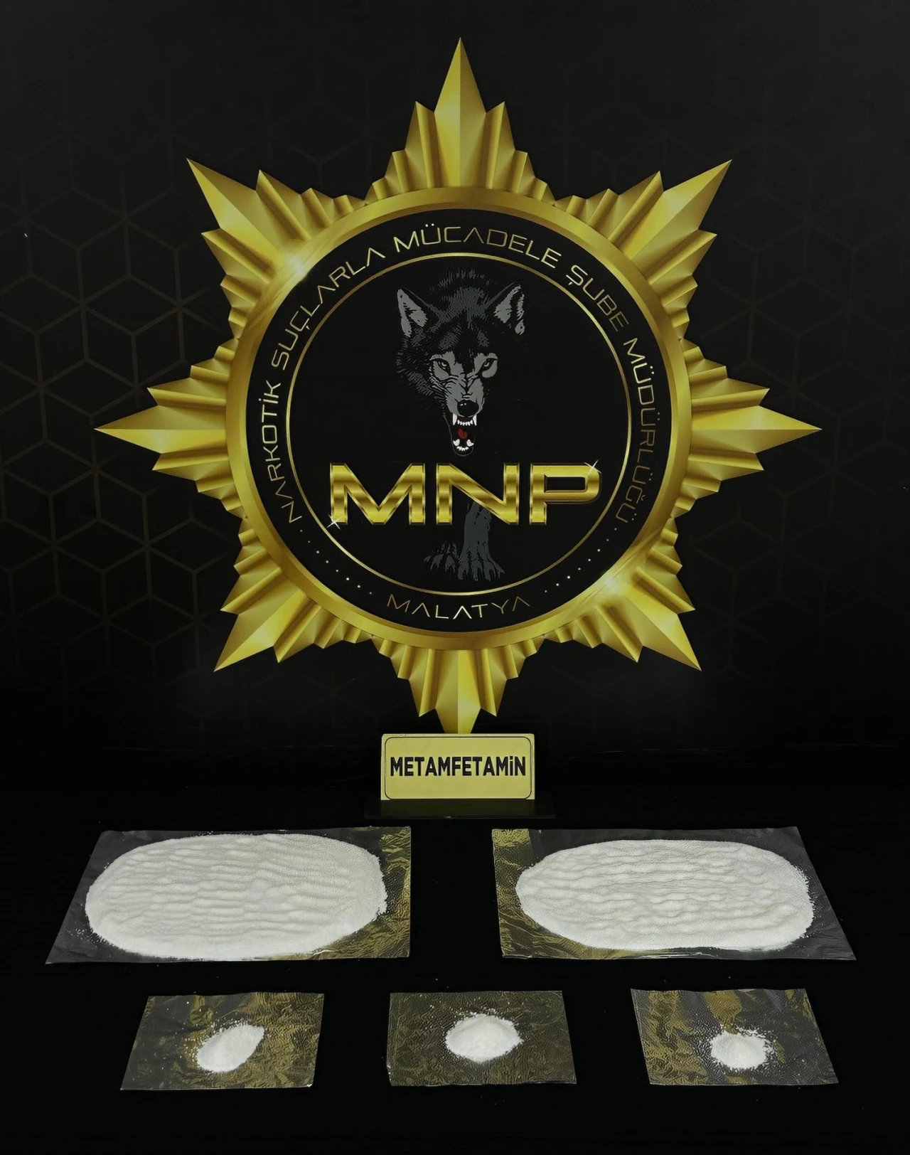745 gram metamfetamin ele geçirildi