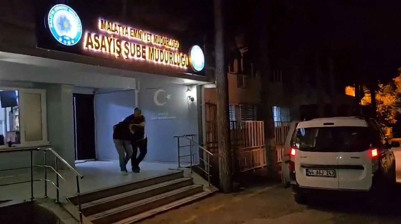 Malatya’da Bıçaklı Kavga: 1 Yaralı, 5 Şüpheli Gözaltında