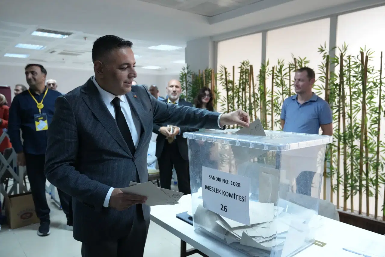 Başkan Sadıkoğlu'nun Listesi Mecliste Çoğunluğu Kazandı