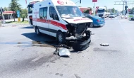 Malatya’da kaza ihbarına giden ambulans kaza yaptı