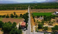 Malatya Büyükşehir Belediyesi'nin kırsaldaki yol mesaisi sürüyor