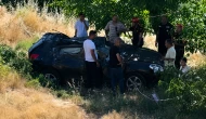 Kayısı Bahçesine Uçan Otomobilin Sürücüsü Ağır Yaralandı