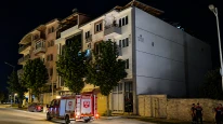 Halfettin’de Çatı Çöktü, Apartman Sakinleri Deprem Paniği Yaşadı