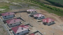 Hekimhan Ballıkaya’da Deprem Konutları Teslim Edilmedi, Kış Şartları Evleri Vurdu!