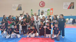 15 Temmuz Minikler Taekwondo Şampiyonası’nda 3 Kupalı Tarihi Zafer!