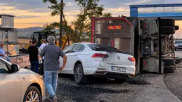 Malatya'da Kamyon Çarpan Adliye Katibi Ağır Yaralandı