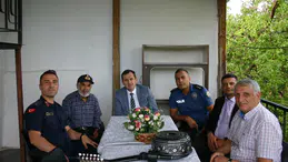 Cümbüş Ustası Kadir Durak’a 90. Yaş Günü İçin Kutlama Düzenlendi