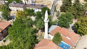 Hekimhan’da Hasarlı Cami Alemi Tehlike Saçıyor