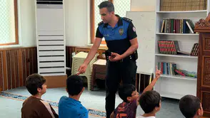 Malatya Polisi'nden Kur'an Kursu Öğrencilerine "Yaz Güvenliği" Eğitimi