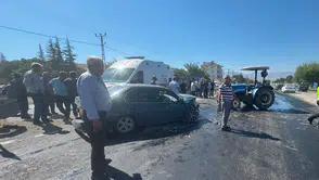 Doğanşehir’de Otomobil Traktöre Çarptı: 3 Kişi Yaralandı!