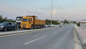 Malatya Anayurt Bulvarı’nda Zincirleme Kaza: 4 Araç Birbirine Girdi