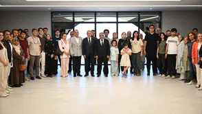 Yeşilyurt Belediyesi'nden YKS'de Derece Alanlara Ödül