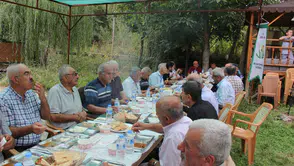 Yarım Asırlık Dostluk: Darende Lisesi Mezunları Buluştu